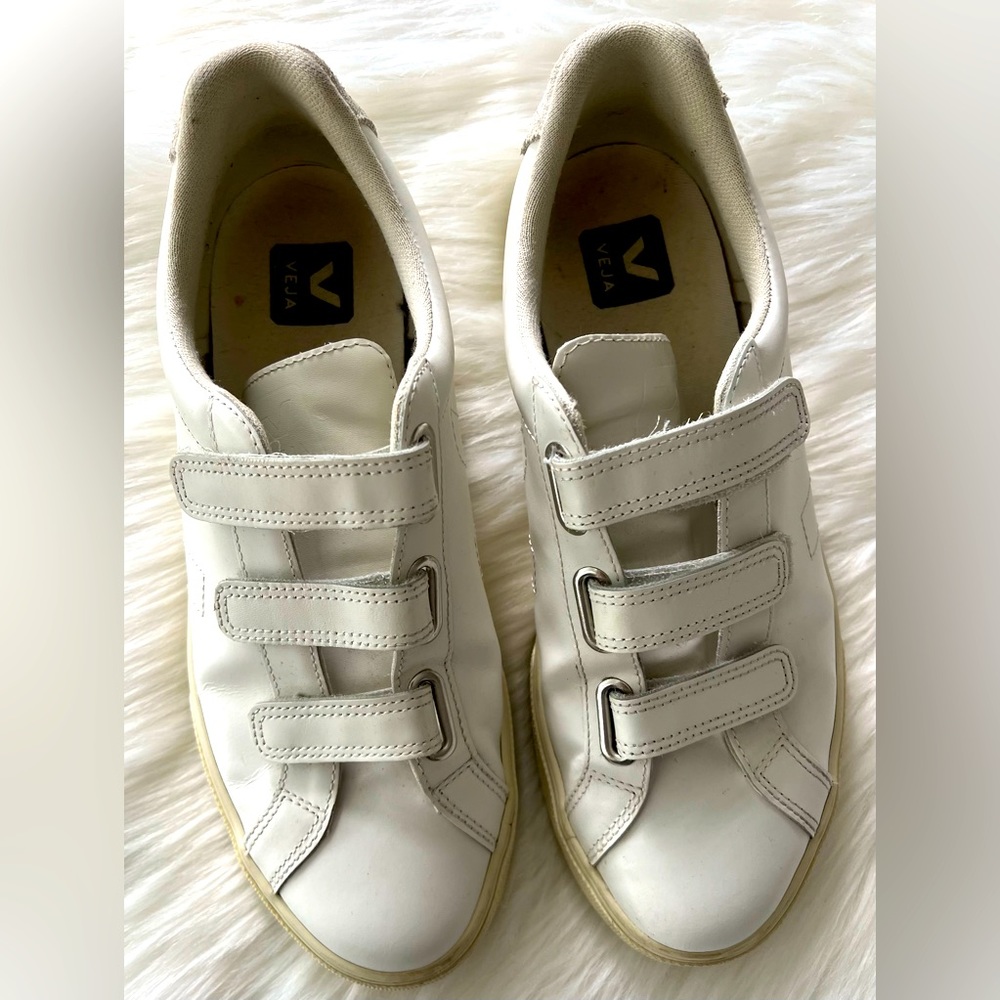 Veja T2 A white Velcro sneakers